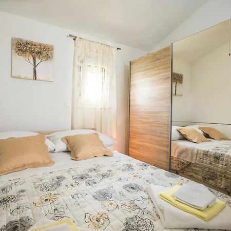 פודסטראנה Apartments Essentia מראה חיצוני תמונה