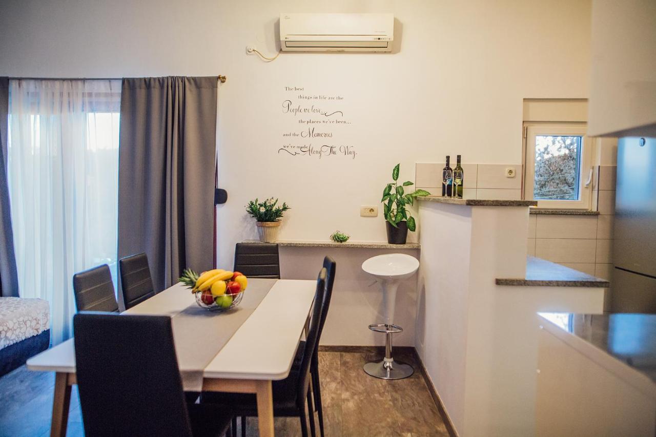 פודסטראנה Apartments Essentia מראה חיצוני תמונה